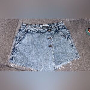 ZARA Light Wash Denim Button-Front asymmetrical Skort